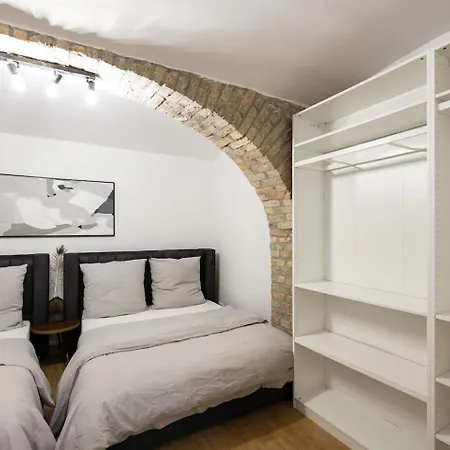 Spacious In Mitte- Feel The Citycenter Appartamento