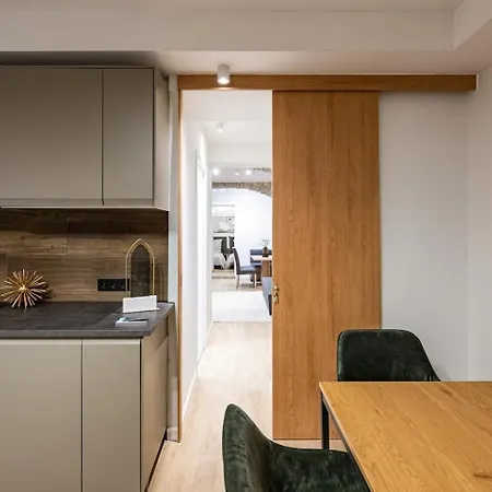 Apartment Spacious In Mitte- Feel The Citycenter