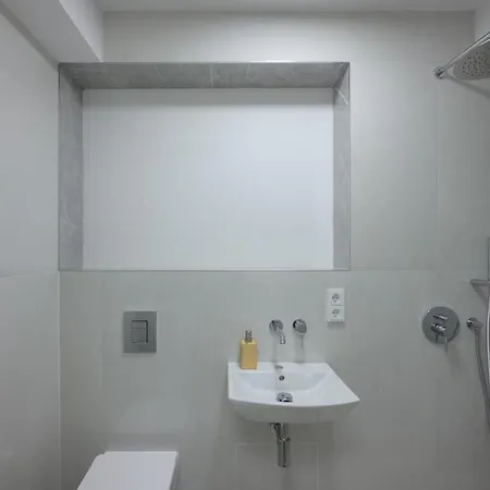 Spacious In Mitte- Feel The Citycenter 아파트 *