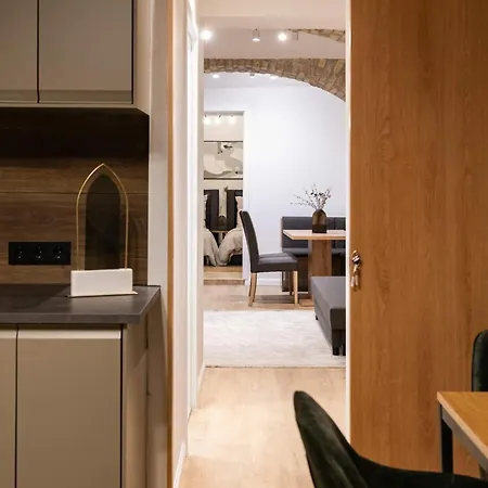 Spacious In Mitte- Feel The Citycenter 아파트 *