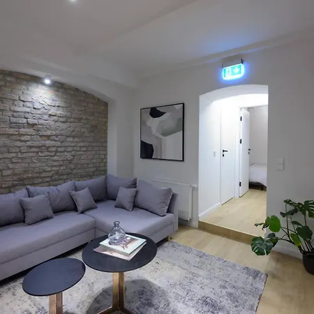 아파트 Spacious In Mitte- Feel The Citycenter *
