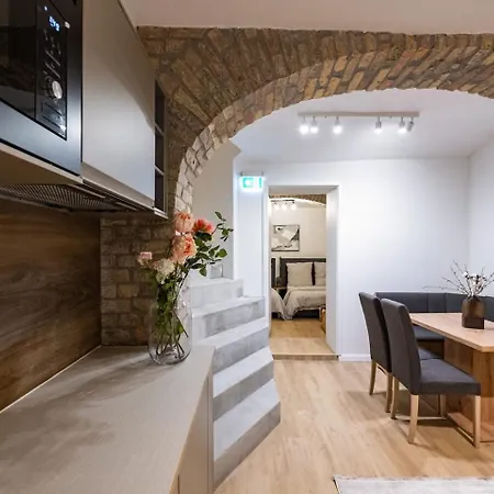 Spacious In Mitte- Feel The Citycenter 아파트 *